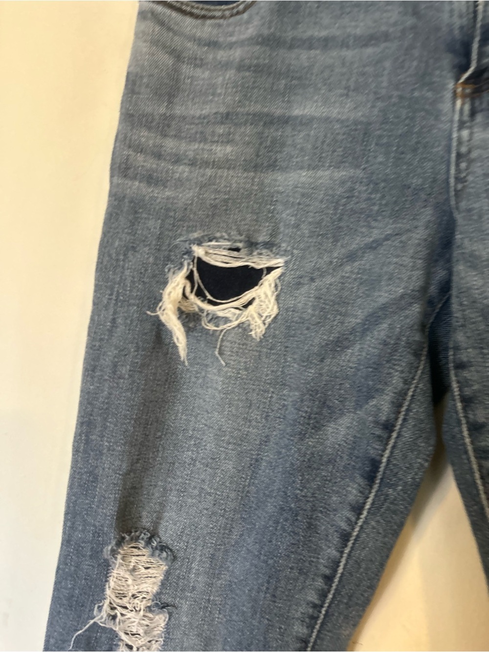 Kut From The Kloth Catherine Boyfriend
Jeans Size 6 - Picture 5 of 11